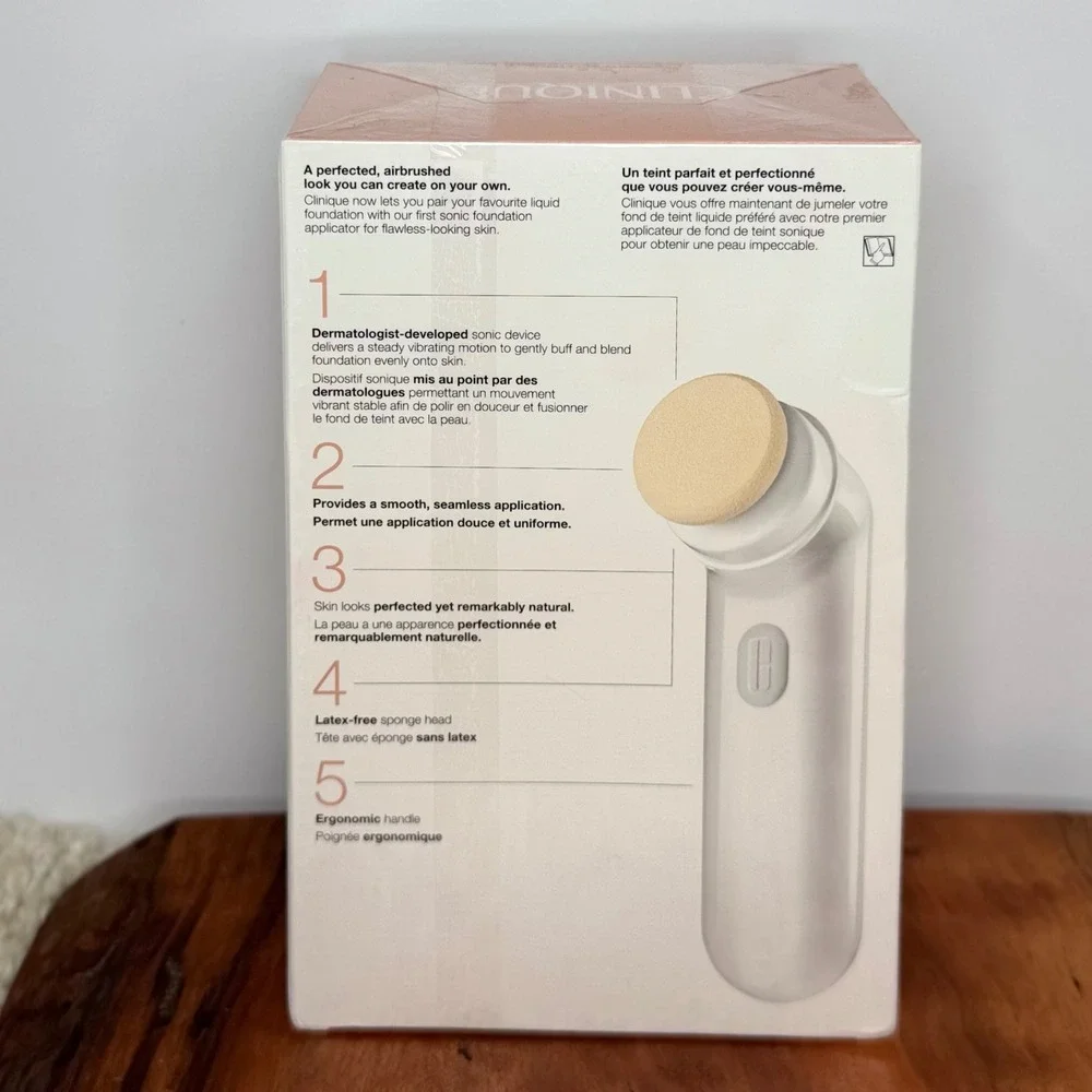 New Clinique Sonic System Airbrushed Finish Liquid Foundation Applicator